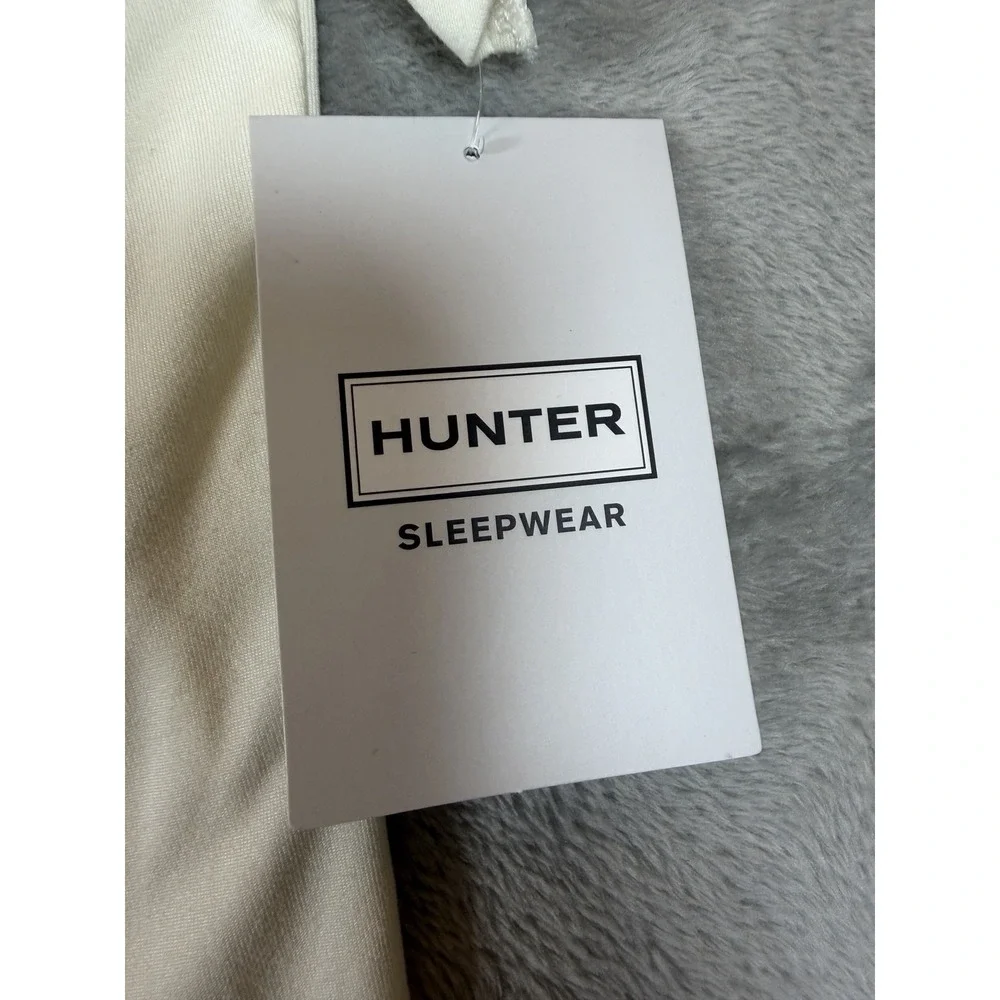 NWT  Hunter Sleepwear Pajama Top Womens Large White Notch Collar Button Front